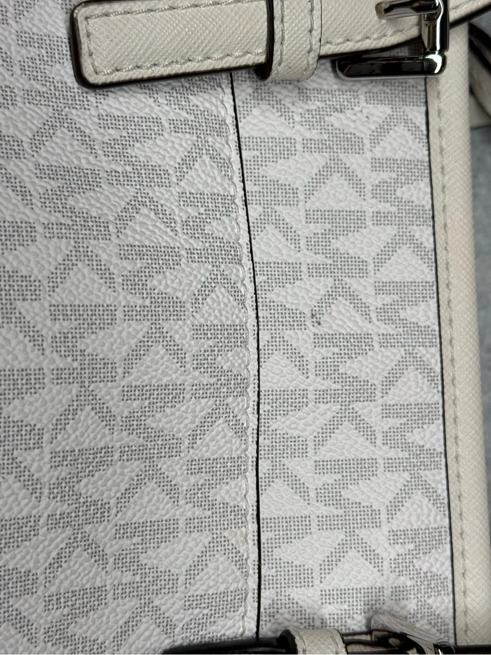 Michael Kors White MK Signature Tote with Removable Strap and Wristlet